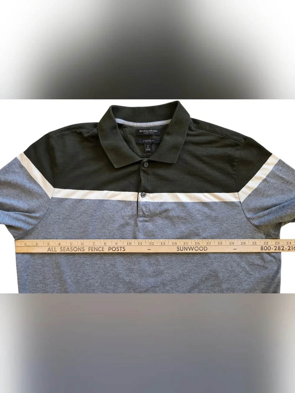 Banana Republic ​brand banana